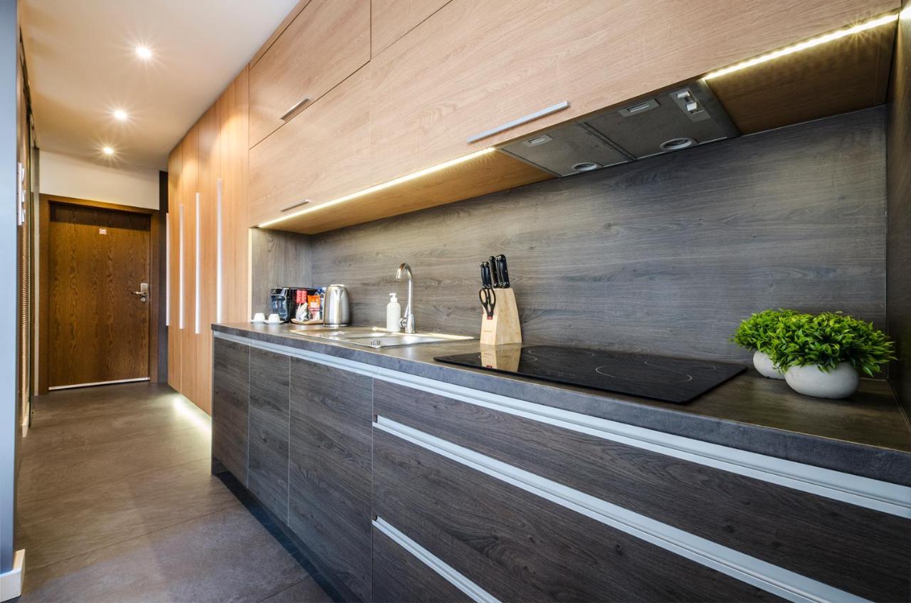 Lupoapartments Z Jacuzzi Pole Dance Leczycka 29 Klimatyzacja Parking Dostep Na Kod Лодз Екстериор снимка