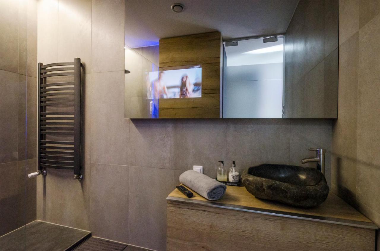 Lupoapartments Z Jacuzzi Pole Dance Leczycka 29 Klimatyzacja Parking Dostep Na Kod Лодз Екстериор снимка