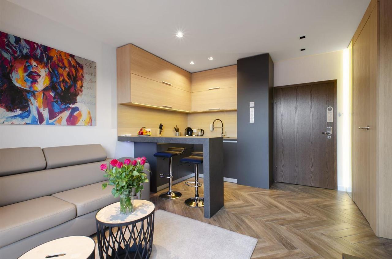 Lupoapartments Z Jacuzzi Pole Dance Leczycka 29 Klimatyzacja Parking Dostep Na Kod Лодз Екстериор снимка