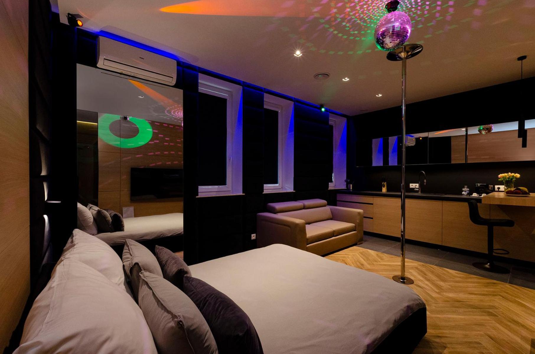 Lupoapartments Z Jacuzzi Pole Dance Leczycka 29 Klimatyzacja Parking Dostep Na Kod Лодз Стая снимка