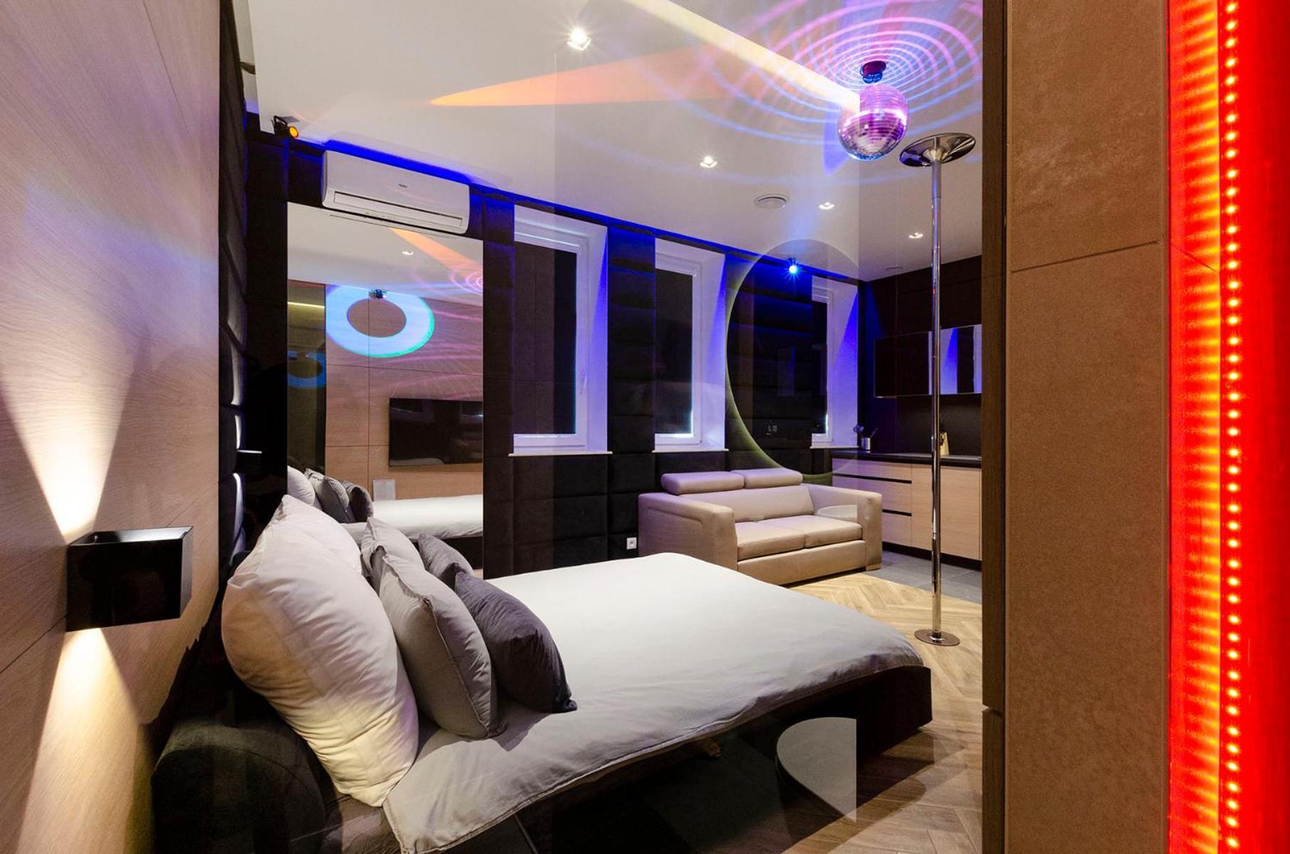 Lupoapartments Z Jacuzzi Pole Dance Leczycka 29 Klimatyzacja Parking Dostep Na Kod Лодз Стая снимка