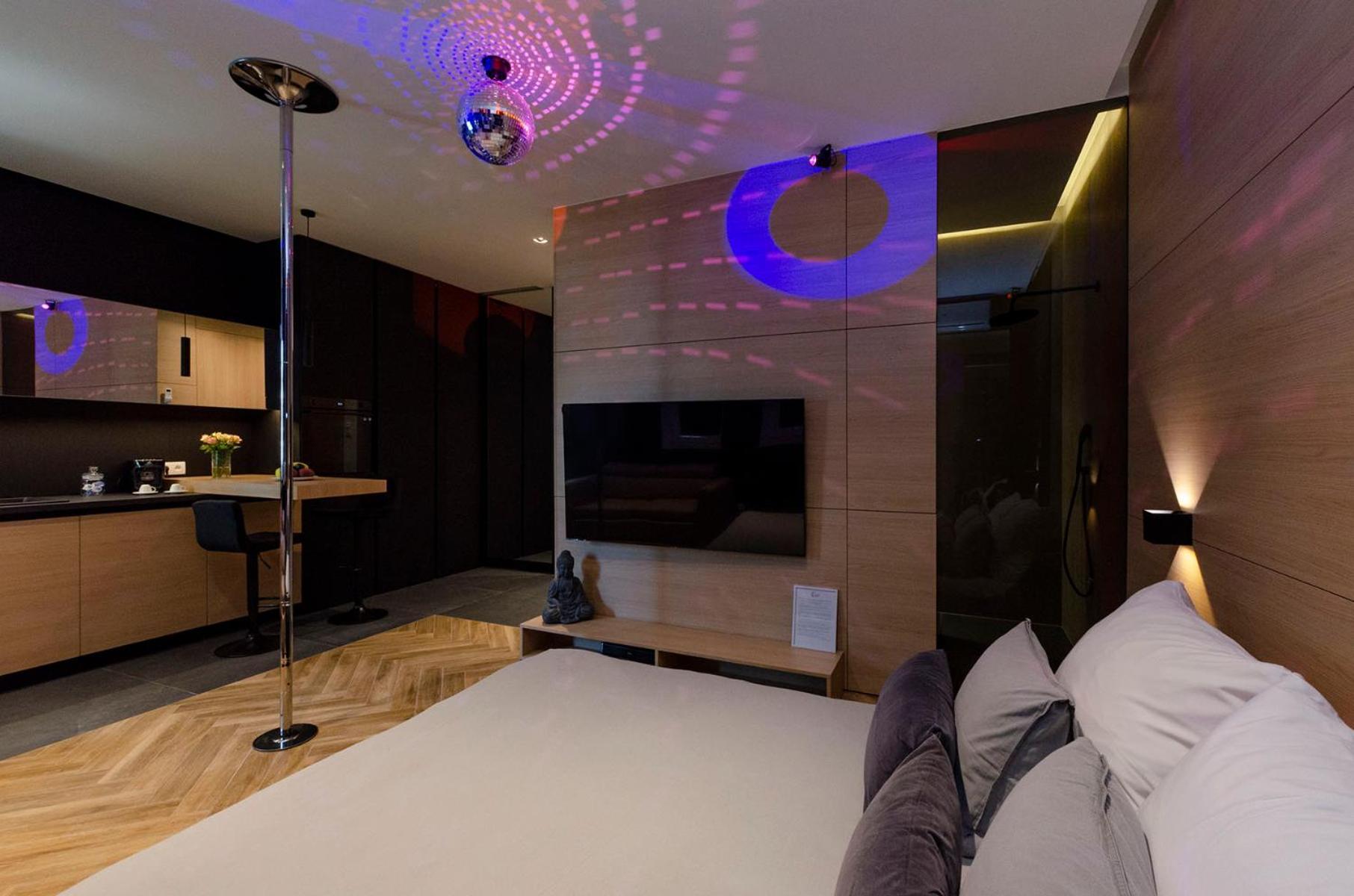 Lupoapartments Z Jacuzzi Pole Dance Leczycka 29 Klimatyzacja Parking Dostep Na Kod Лодз Стая снимка