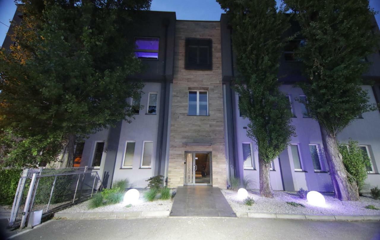 Lupoapartments Z Jacuzzi Pole Dance Leczycka 29 Klimatyzacja Parking Dostep Na Kod Лодз Екстериор снимка