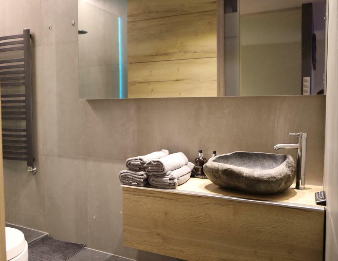 Lupoapartments Z Jacuzzi Pole Dance Leczycka 29 Klimatyzacja Parking Dostep Na Kod Лодз Екстериор снимка